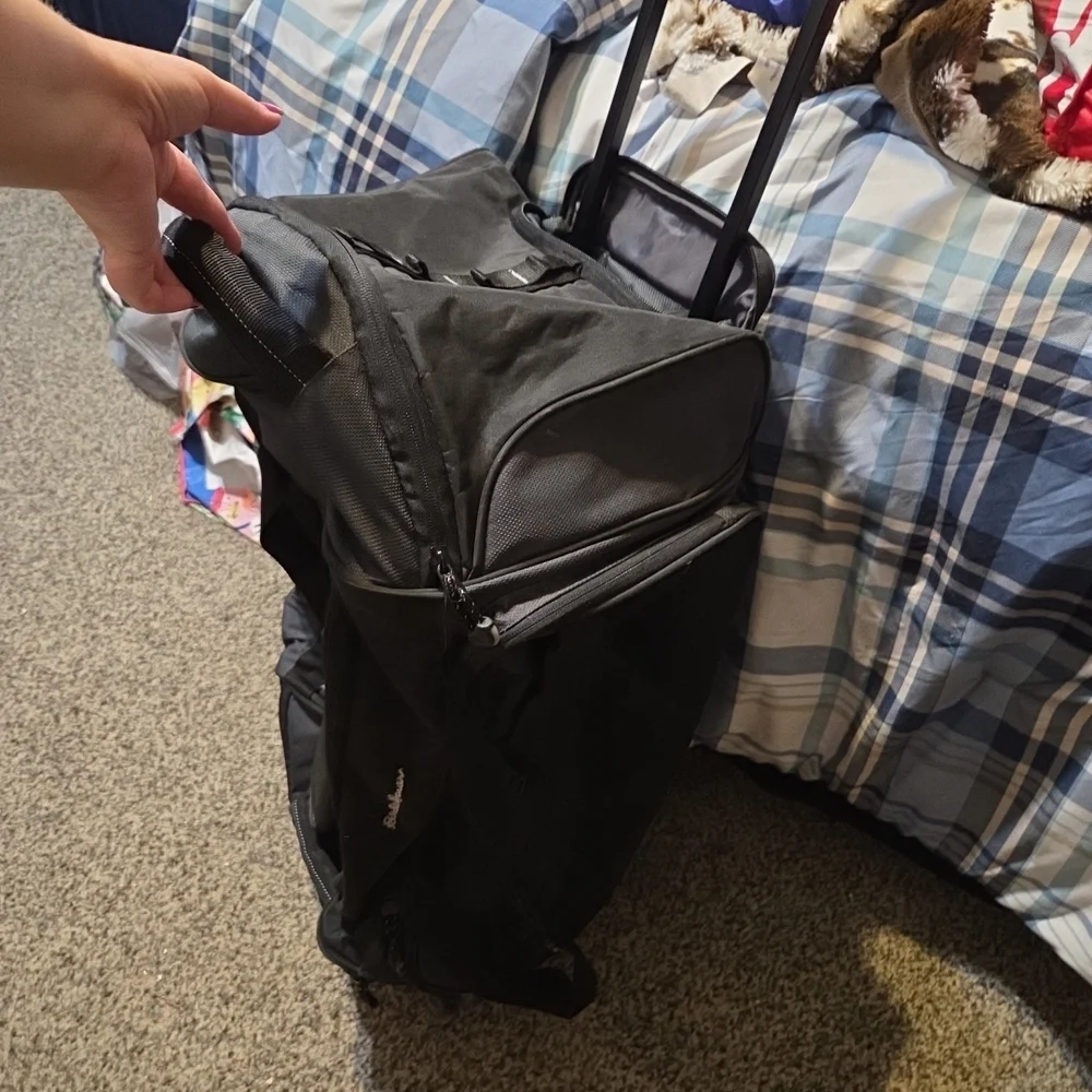 Eddie bauer rolling duffel bag